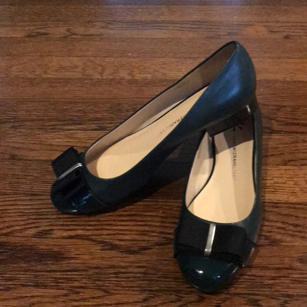 - Cute professional Isaac mizrahi green bow …